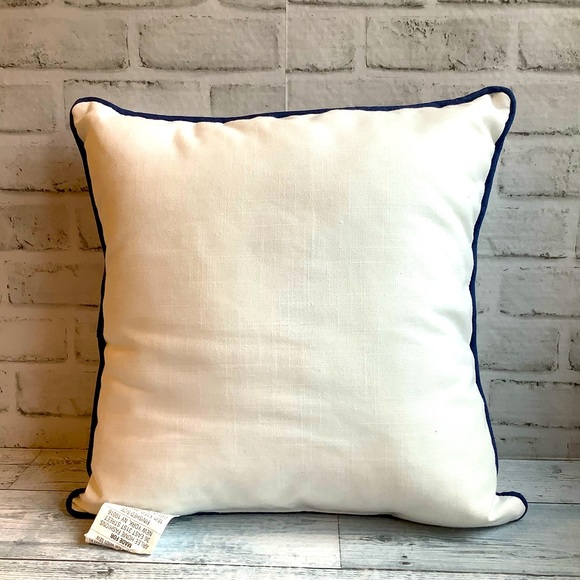 Arlee Home Fashions Sunglasses Patriotic Throw Pillow - Picture 2 of 3